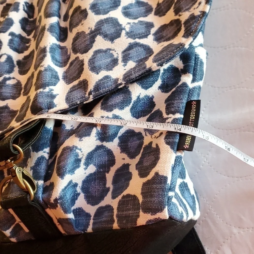 Rebekah Scott Designs Blue Leopard Petal Inside Lining Fabric Sz M/L‎ Backpack